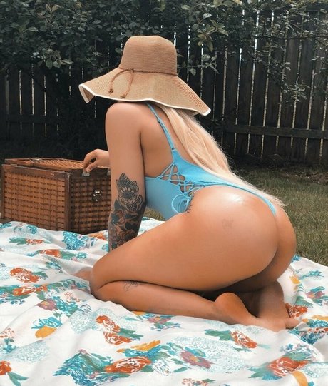 rozaybae top model photos