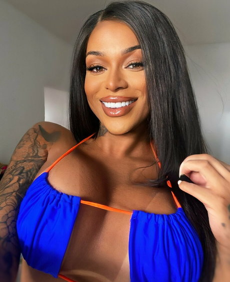 transsohot best model gallery