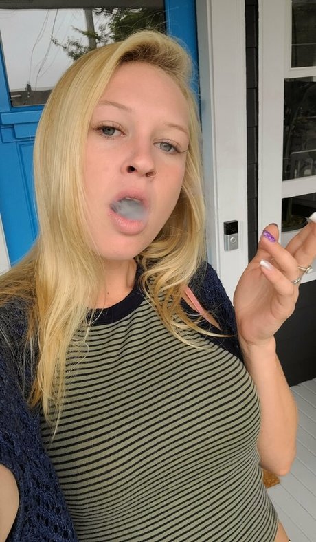 smokingprincessof pornstar naked img