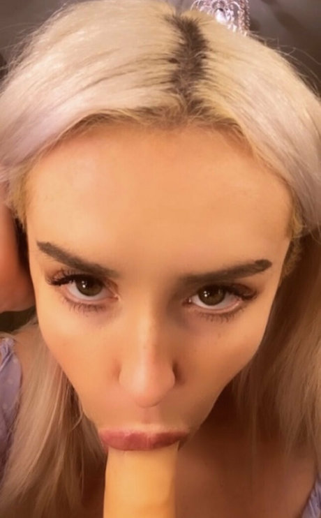 leastayspeachy pornstar high quality gallery