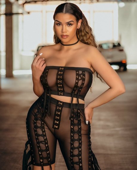 curvy naked onlyfans hot galleries
