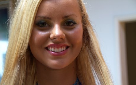 Jessie Rogers pretty actress images