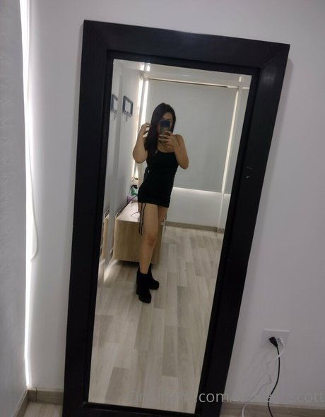 laurenscottfree nice model pic
