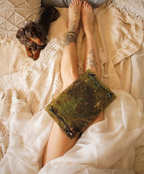 Irina Adelina model erotic photo