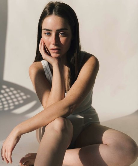 Effy Palarya nude star image