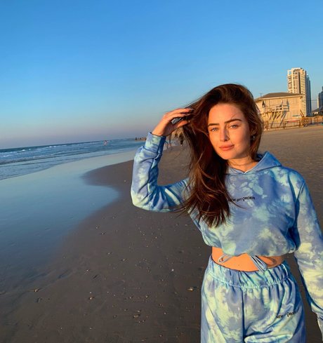 Effy Palarya model erotic galleries
