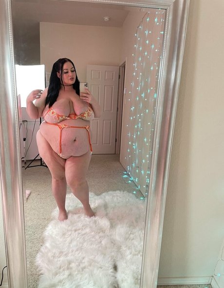 fateliza nude model archive
