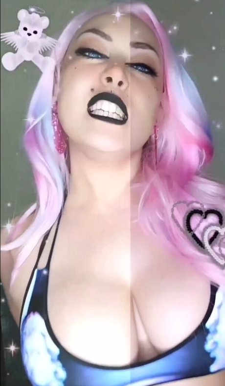 TechNoirCandy erotic actress pic