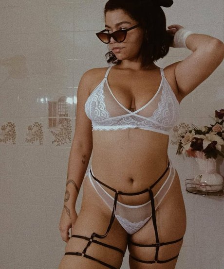 Kennya Raposo adult model gallery