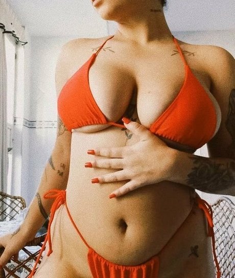 Kennya Raposo naked star picture