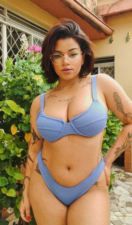Kennya Raposo model sexy galleries