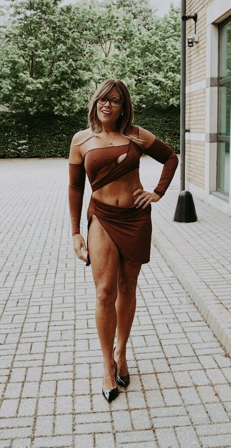 morefunwithdee naked pornstar picture