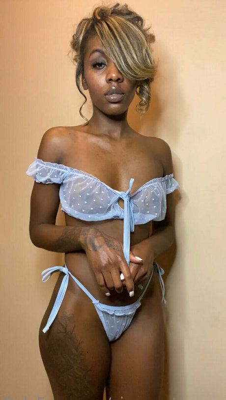 vipsweetonyxx actress photo
