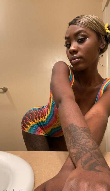 vipsweetonyxx sex actress pic