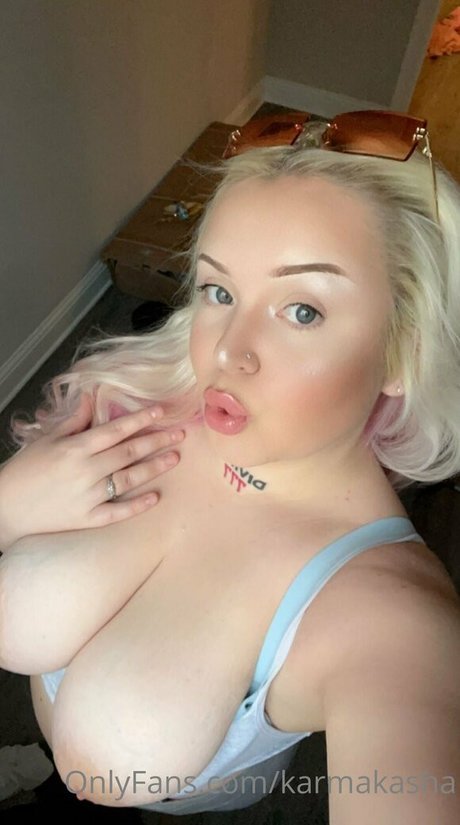theoliviaskies pretty star pic