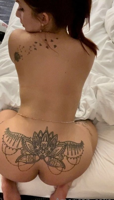 thecakequeen00 model perfect image