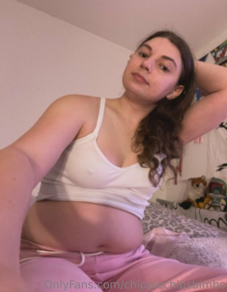 chippiechipsbimbo nice model photo