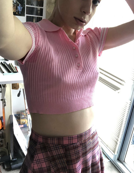 chippiechipsbimbo erotic actress image