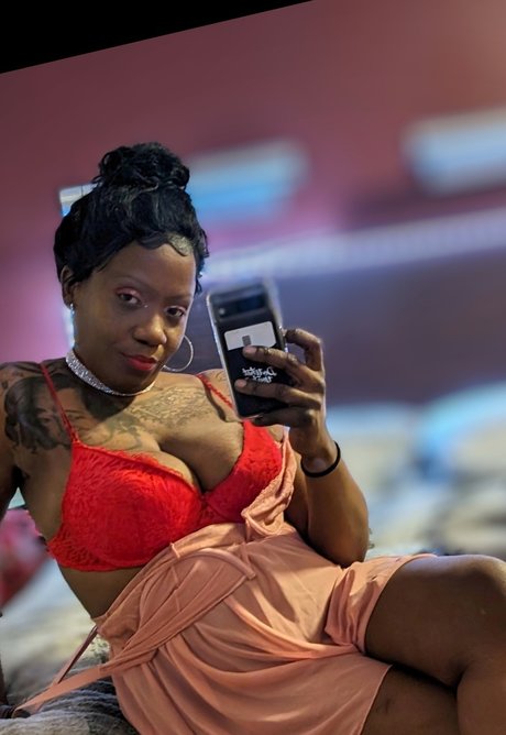 Black and aged to perfection Ms Sasha free star picture