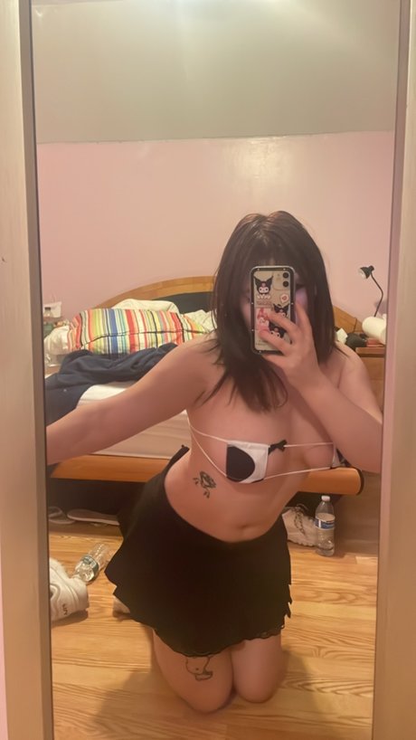 needy girl sex model img