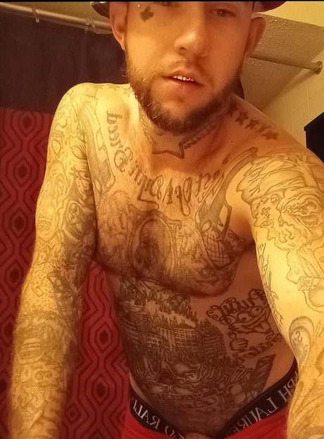 Rob  top profile image