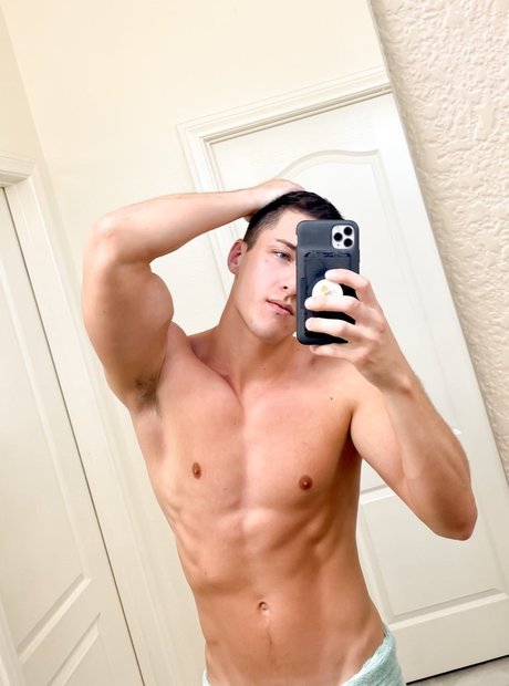 Tristan Hunter xxx actress photos