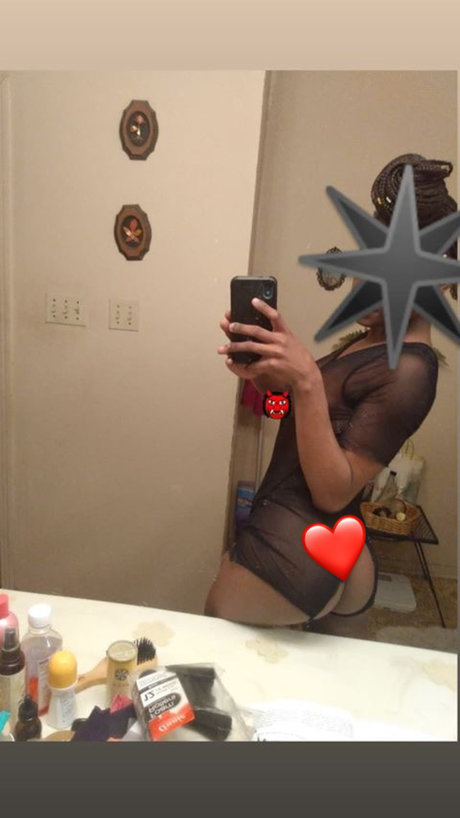 Kendelyn Johnson model nude pictures