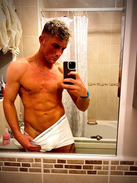 Stephen Hill sexy star pic
