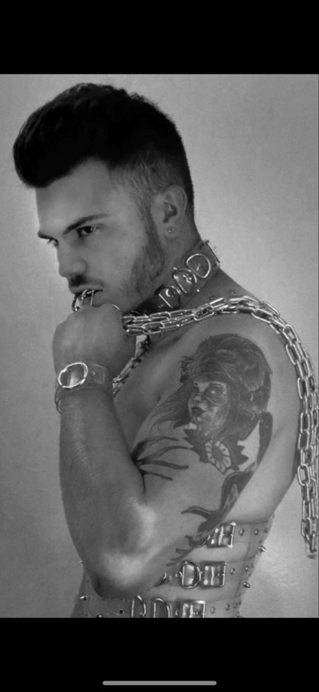 MSR xxx pornstar photo