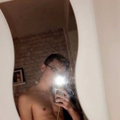OscarLewis naked star archive
