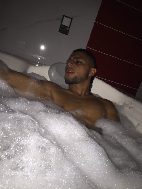 Cristian Gallego Giraldo naked star pic