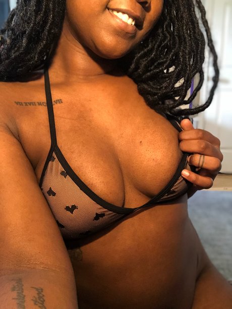 Lucii pornstar photo