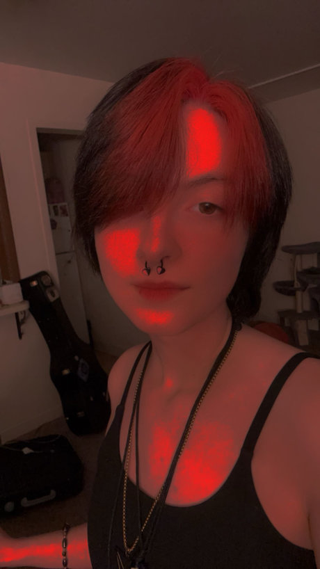 Devil Baby nude model pic