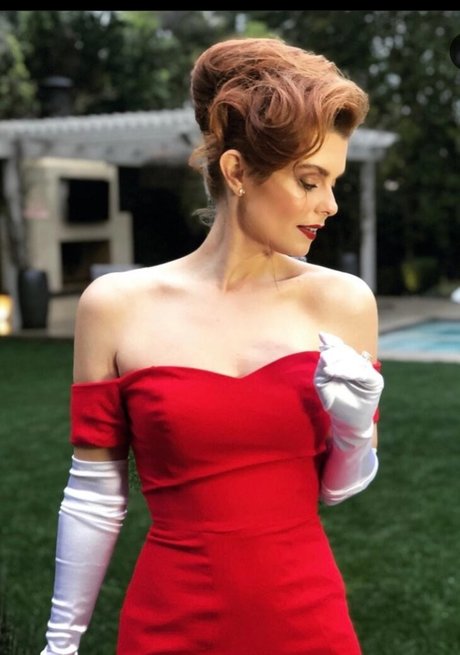 JoAnna Garcia Swisher perfect pornstar galleries