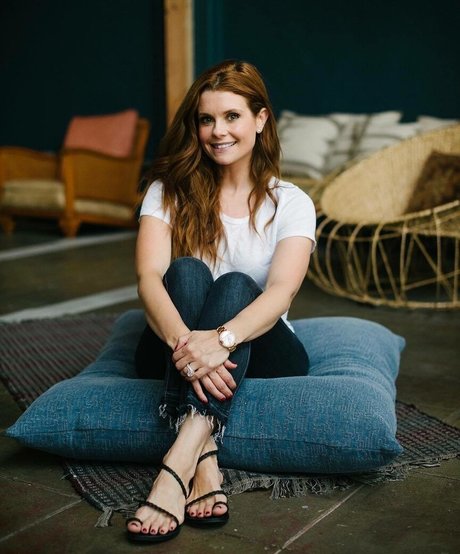 JoAnna Garcia Swisher model hot images