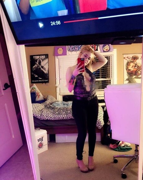 Fooya beautiful model image