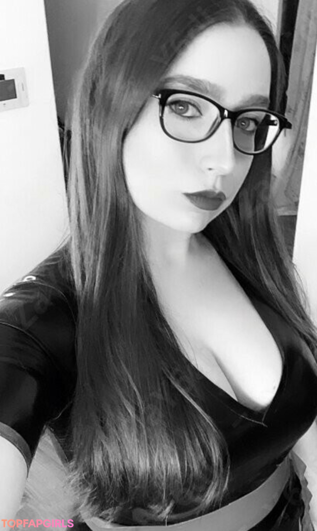 Kirsty Wells star erotic archive