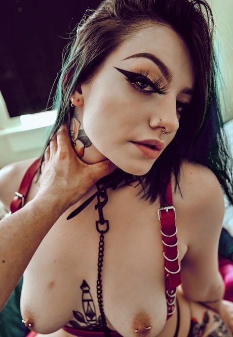 KrispyKremeRose erotic model photo