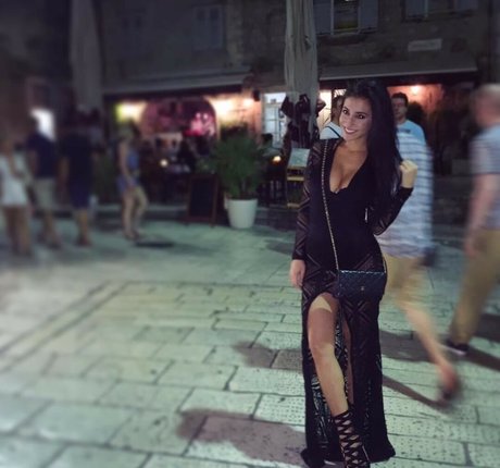 arab girls onlyfans hot sexy picture