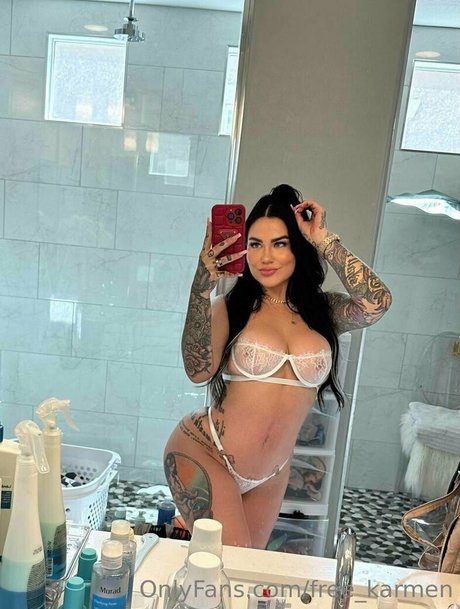 free karmen model erotic gallery