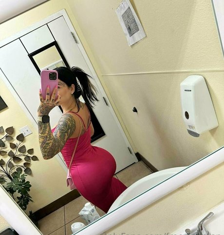 free karmen naked model pictures