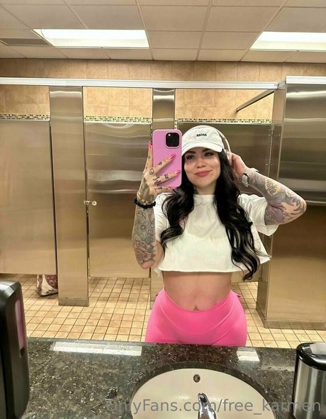free karmen model naked photos