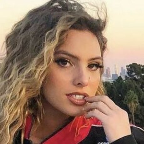 Lele Pons star hot photo