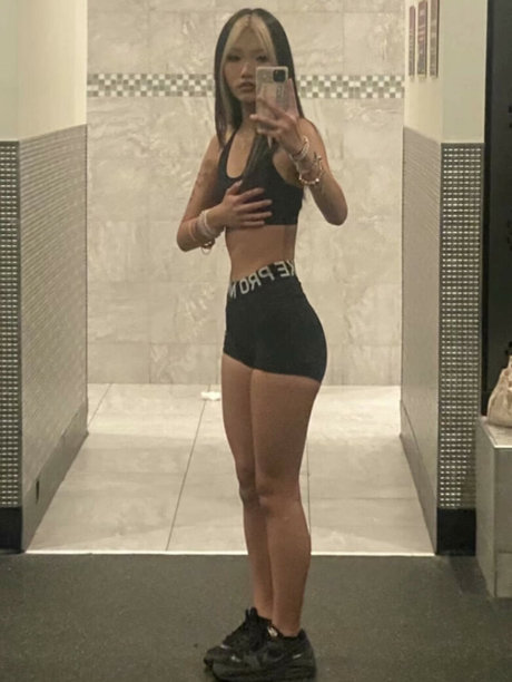 Foreign bich model nudes photo