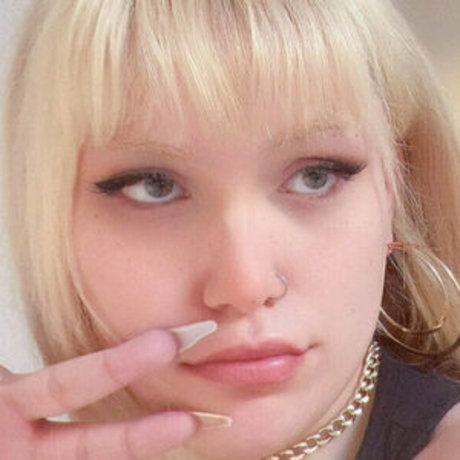 dillycious star high quality pics