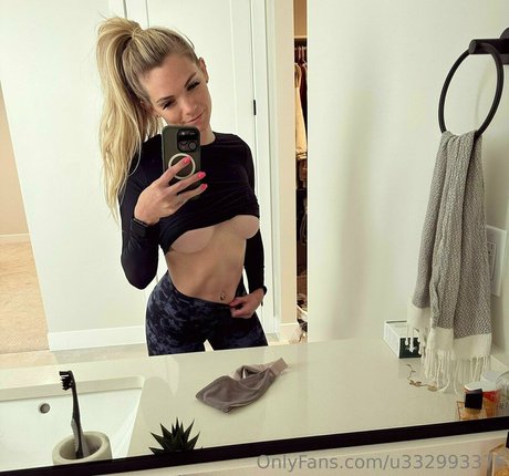 big tits blonde onlyfans nude archive