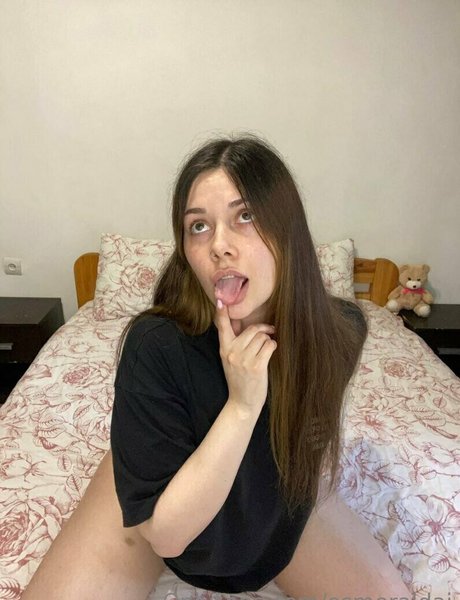 esmeraldai nude actress photo