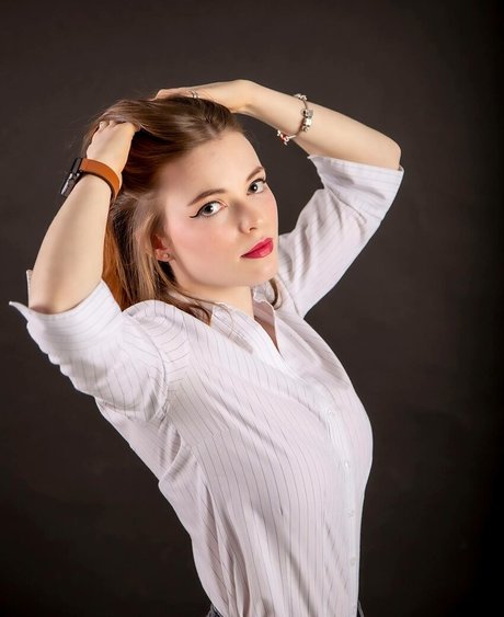 Ellie Littlechild star perfect archive