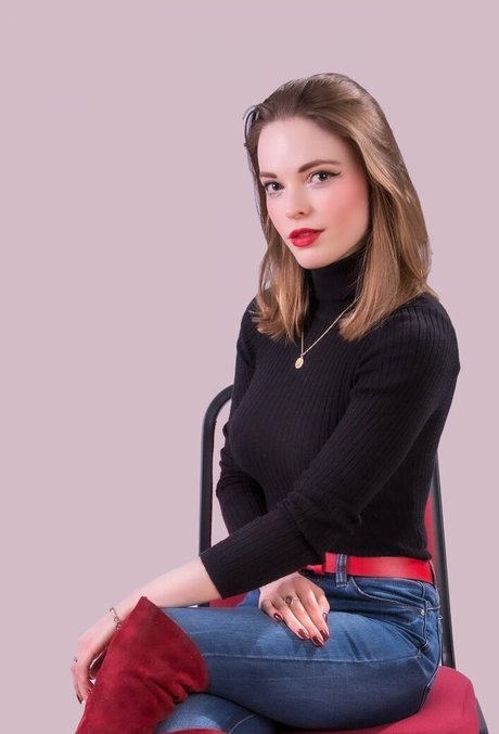 Ellie Littlechild nudes model pics