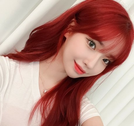 Se Yeon free star galleries